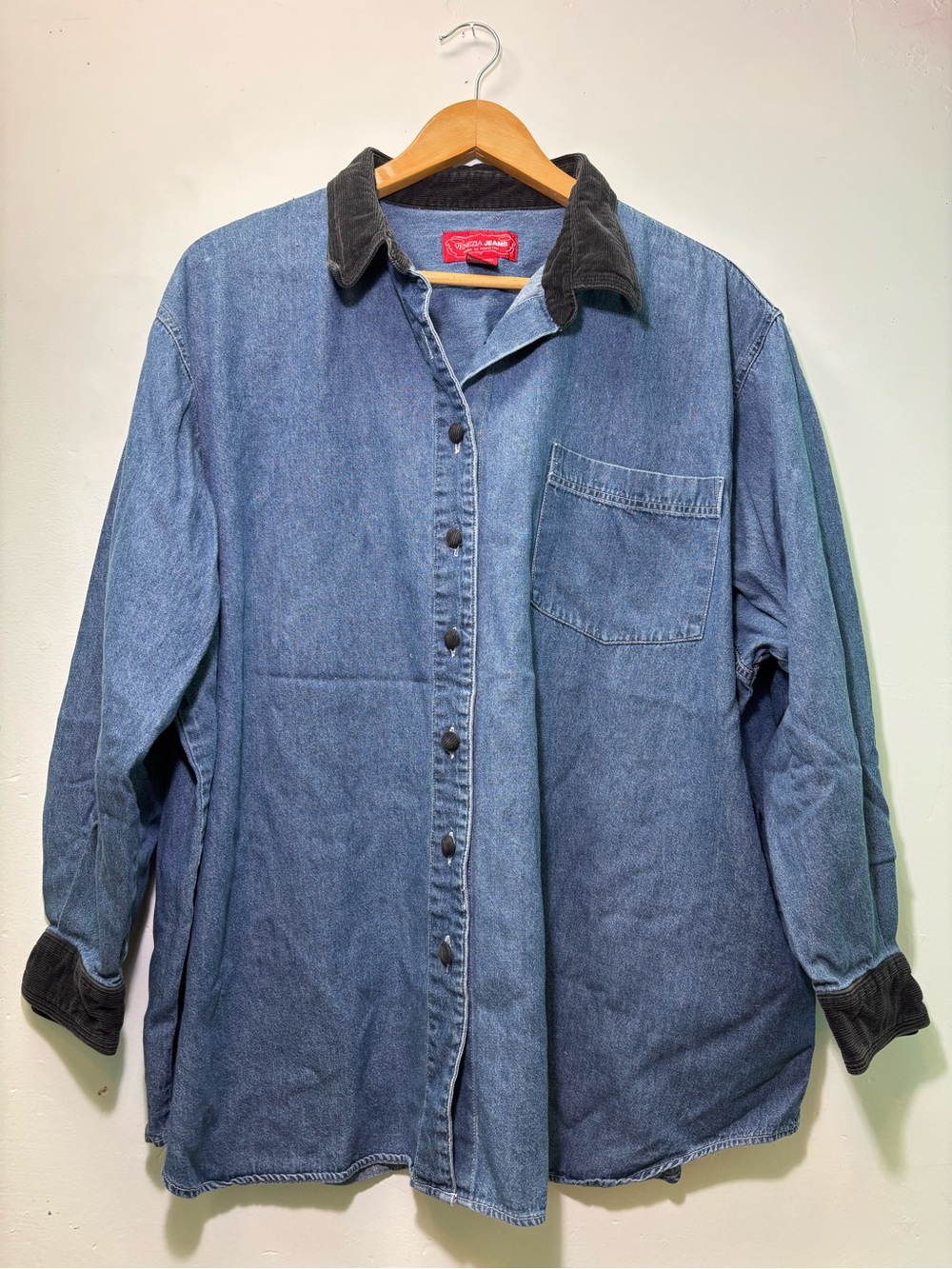 Unisex Blue Denim Jacket with Contrast Corduroy Collar